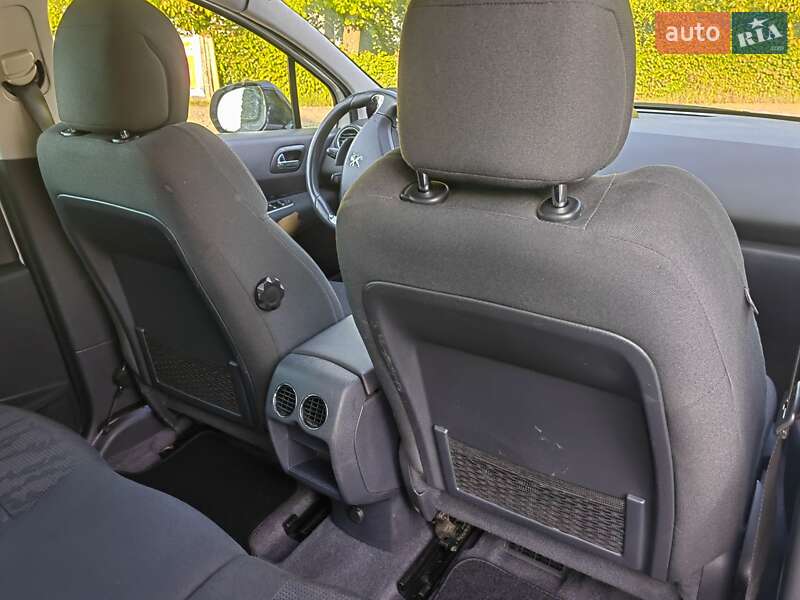 Позашляховик / Кросовер Peugeot 3008 2013 в Косові