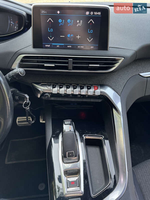 Позашляховик / Кросовер Peugeot 3008 2017 в Самборі