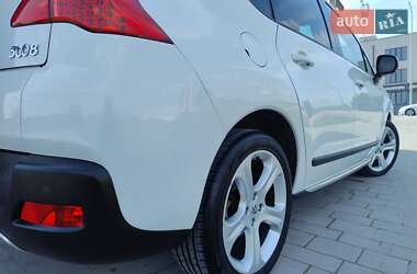 Внедорожник / Кроссовер Peugeot 3008 2011 в 