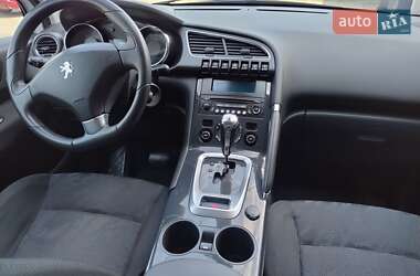 Внедорожник / Кроссовер Peugeot 3008 2011 в 