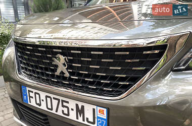 Позашляховик / Кросовер Peugeot 3008 2020 в 