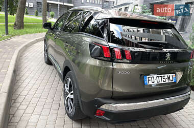 Позашляховик / Кросовер Peugeot 3008 2020 в 