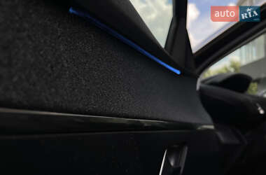 Позашляховик / Кросовер Peugeot 3008 2020 в 