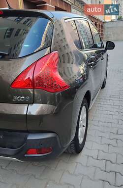 Внедорожник / Кроссовер Peugeot 3008 2010 в 