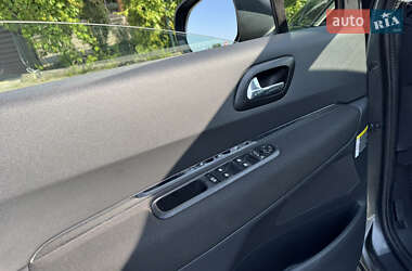 Внедорожник / Кроссовер Peugeot 3008 2012 в 