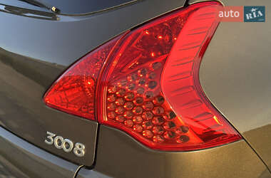 Внедорожник / Кроссовер Peugeot 3008 2011 в 