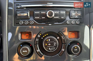 Внедорожник / Кроссовер Peugeot 3008 2011 в 