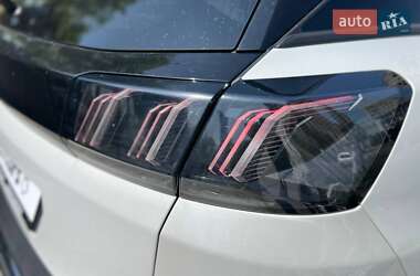 Внедорожник / Кроссовер Peugeot 3008 2021 в 