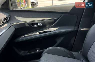 Внедорожник / Кроссовер Peugeot 3008 2021 в 