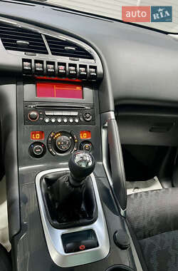 Внедорожник / Кроссовер Peugeot 3008 2012 в 