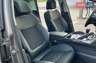 Внедорожник / Кроссовер Peugeot 3008 2015 в 
