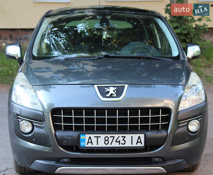 Позашляховик / Кросовер Peugeot 3008 2011 в Івано-Франківську