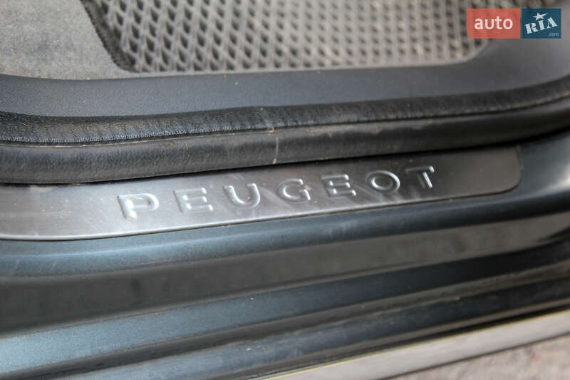 Позашляховик / Кросовер Peugeot 3008 2011 в Івано-Франківську