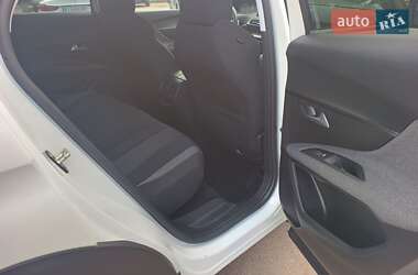Внедорожник / Кроссовер Peugeot 3008 2020 в 