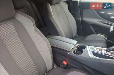 Внедорожник / Кроссовер Peugeot 3008 2020 в 