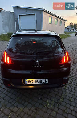 Позашляховик / Кросовер Peugeot 3008 2014 в 