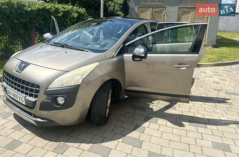 Позашляховик / Кросовер Peugeot 3008 2009 в Івано-Франківську