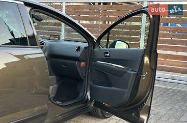 Внедорожник / Кроссовер Peugeot 3008 2011 в 