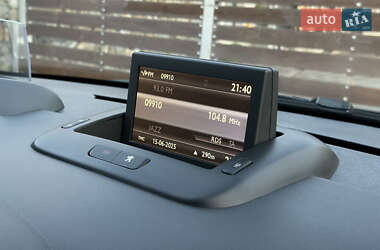 Внедорожник / Кроссовер Peugeot 3008 2011 в 