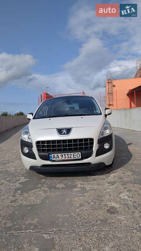 Позашляховик / Кросовер Peugeot 3008 2010 в Києві