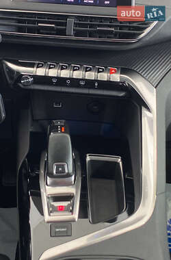 Внедорожник / Кроссовер Peugeot 3008 2020 в 