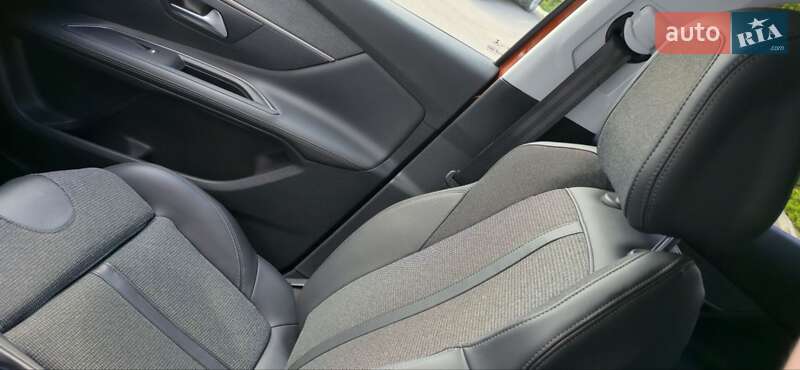 Позашляховик / Кросовер Peugeot 3008 2019 в Дніпрі