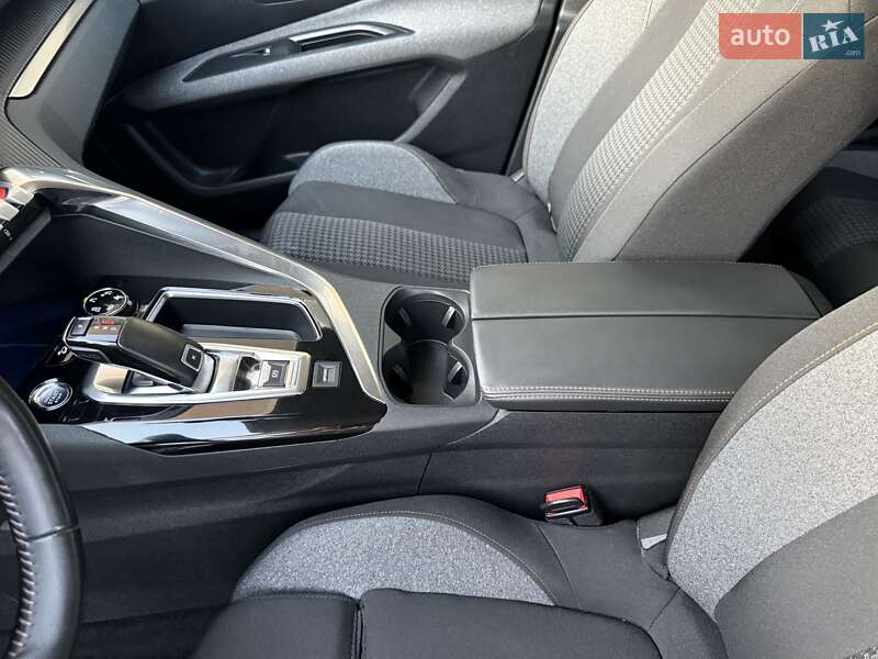Позашляховик / Кросовер Peugeot 3008 2020 в Стрию