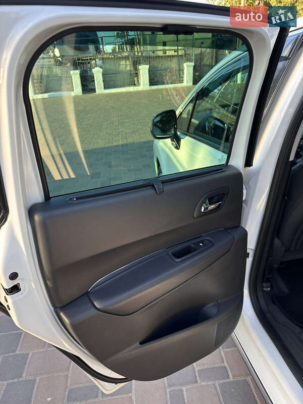 Позашляховик / Кросовер Peugeot 3008 2012 в Миколаєві