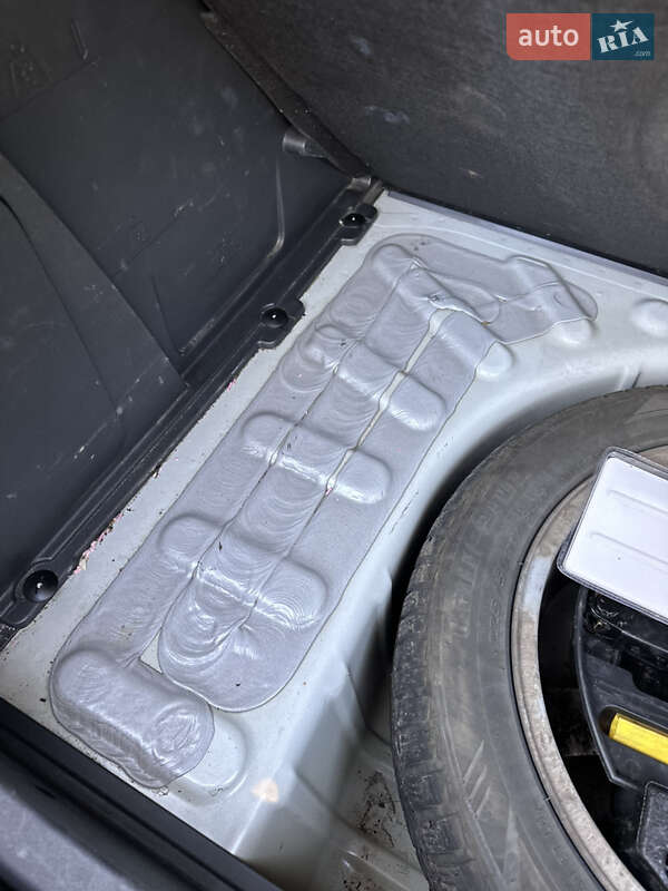 Позашляховик / Кросовер Peugeot 3008 2012 в Миколаєві