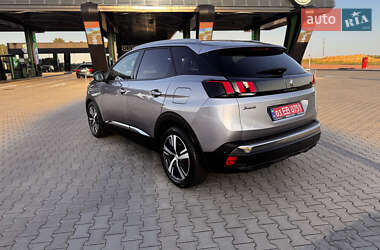 Позашляховик / Кросовер Peugeot 3008 2021 в 