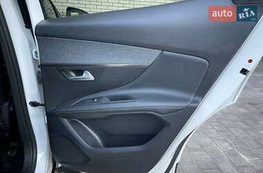 Внедорожник / Кроссовер Peugeot 3008 2020 в 