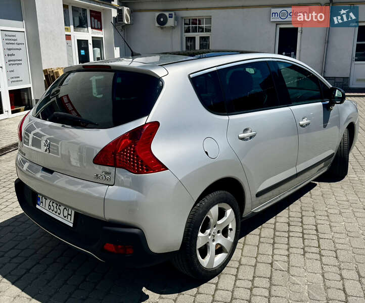 Позашляховик / Кросовер Peugeot 3008 2011 в Львові