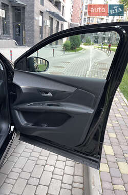 Позашляховик / Кросовер Peugeot 3008 2020 в 