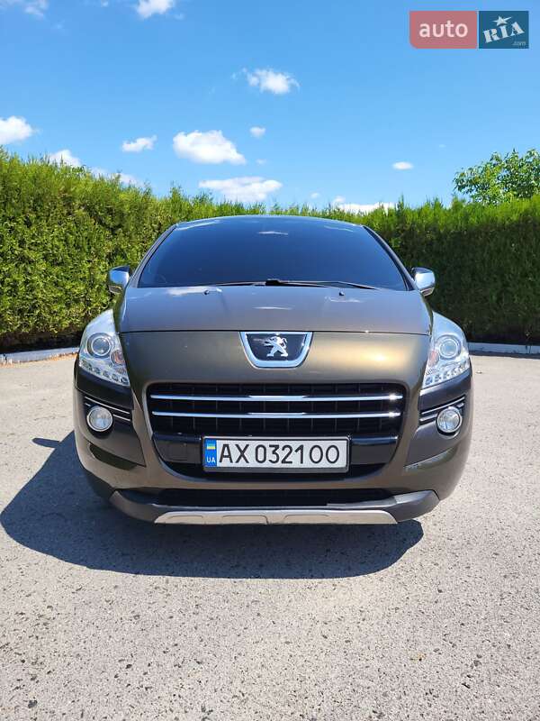 Внедорожник / Кроссовер Peugeot 3008 2012 в 