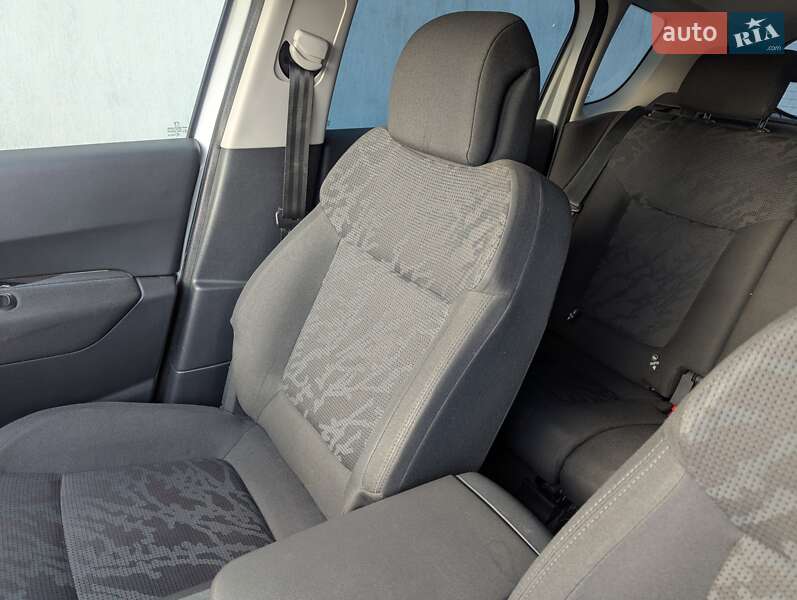 Позашляховик / Кросовер Peugeot 3008 2012 в Львові