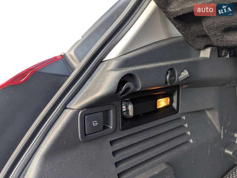 Позашляховик / Кросовер Peugeot 3008 2012 в Львові