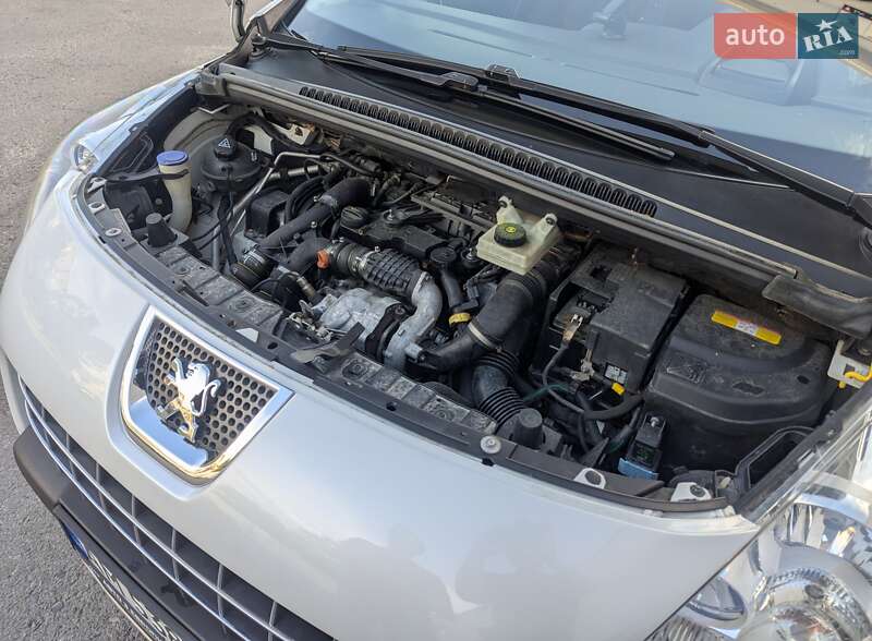 Позашляховик / Кросовер Peugeot 3008 2012 в Львові