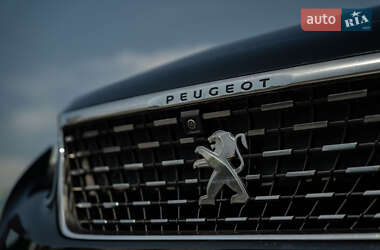 Внедорожник / Кроссовер Peugeot 3008 2018 в 