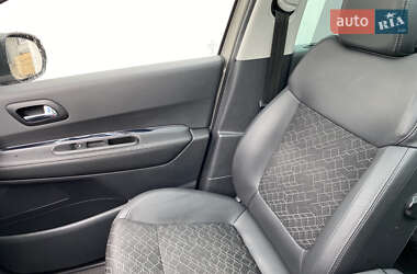 Внедорожник / Кроссовер Peugeot 3008 2016 в 