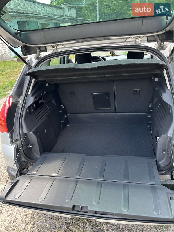 Позашляховик / Кросовер Peugeot 3008 2011 в Зміїві