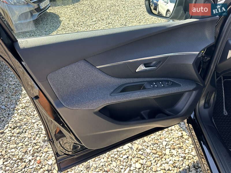 Внедорожник / Кроссовер Peugeot 3008 2022 в Ивано-Франковске
