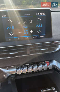 Внедорожник / Кроссовер Peugeot 3008 2021 в 