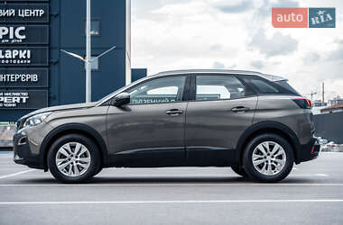 Позашляховик / Кросовер Peugeot 3008 2020 в 