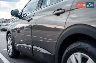 Позашляховик / Кросовер Peugeot 3008 2020 в 
