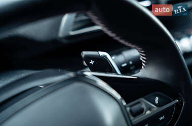Позашляховик / Кросовер Peugeot 3008 2020 в 