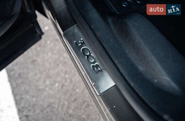 Позашляховик / Кросовер Peugeot 3008 2020 в 