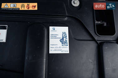Позашляховик / Кросовер Peugeot 3008 2020 в 