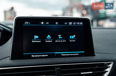 Позашляховик / Кросовер Peugeot 3008 2020 в 