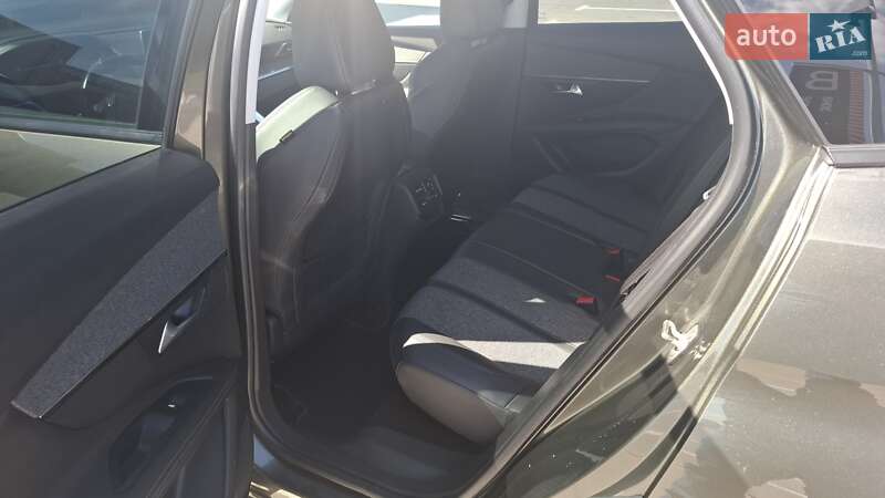 Внедорожник / Кроссовер Peugeot 3008 2020 в Киеве