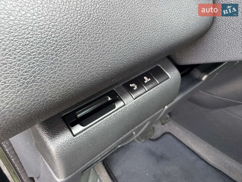 Внедорожник / Кроссовер Peugeot 3008 2012 в Киеве